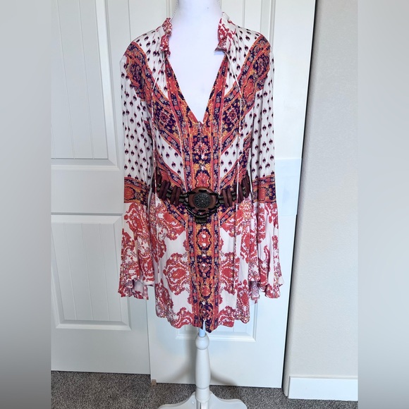 Free People Magic Mystery Tunic Bell
Sleeve Mini Dress Button Detail Sz Medium - Picture 6 of 16